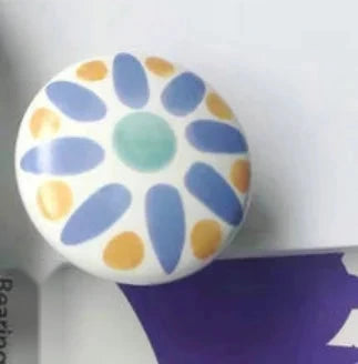 Pomo infantil de cerámica pintado a mano – para cómoda, armario y cajones de niños – Ø 38 mm
