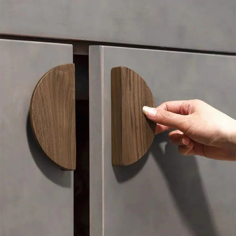 Tirador de madera maciza media luna para muebles y cajones – haya o nogal – 80 a 200 mm