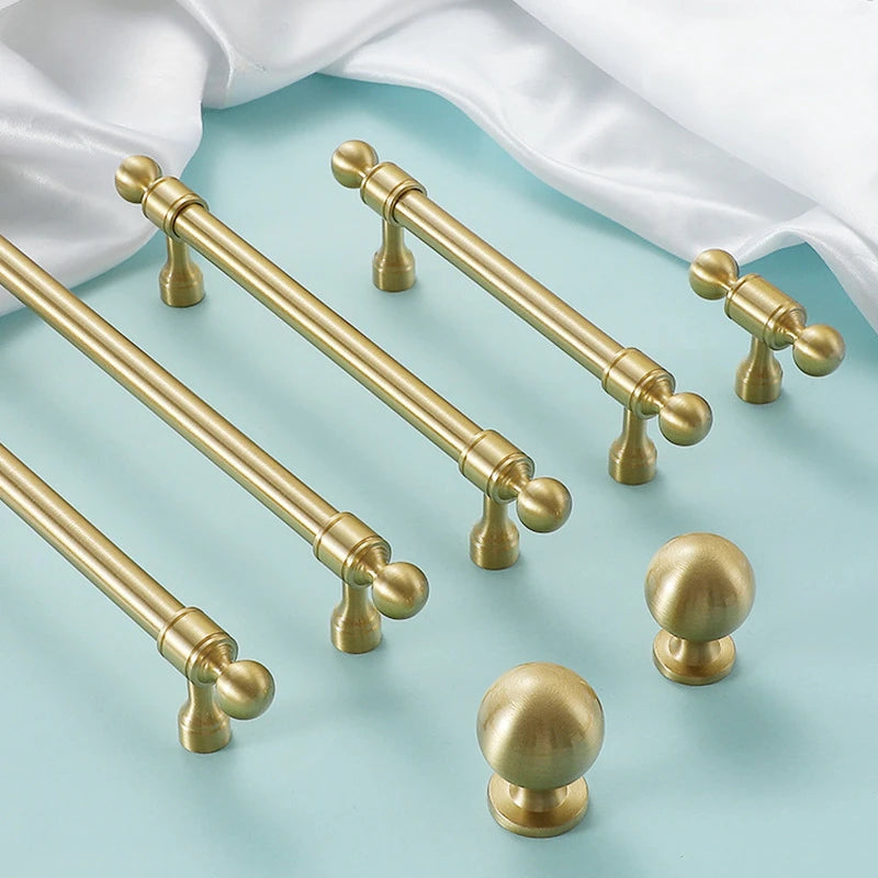 Tirador dorado de latón macizo para cocina y armario – remates de bola – dorado cepillado – pomo a 320 mm
