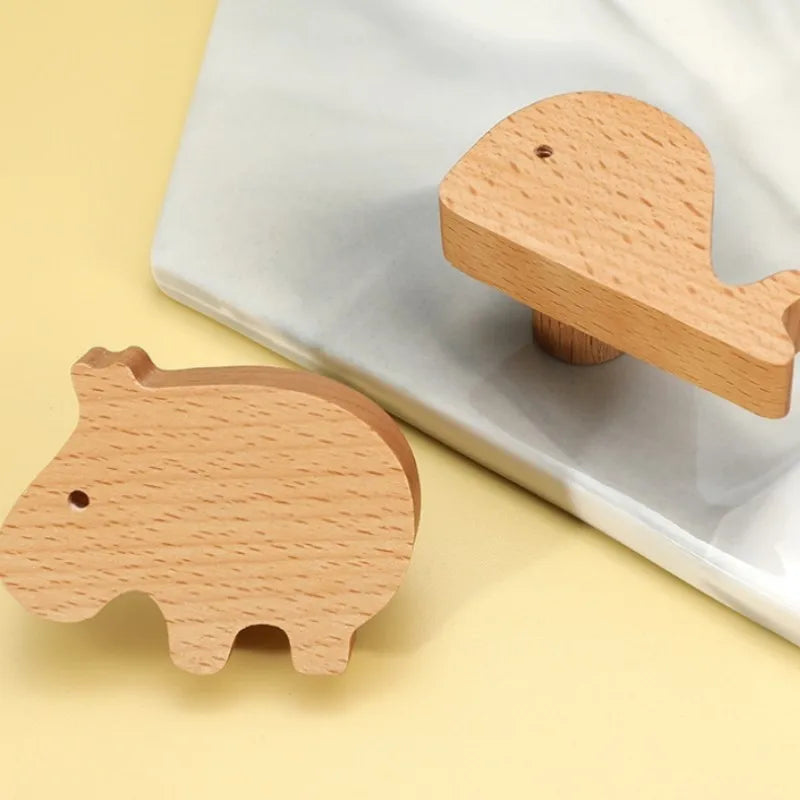 Pomo infantil de madera para cómoda y armario de bebé – animales, nubes, estrellas y lunas – haya