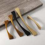 Tirador de cocina moderno curvo – negro, dorado o bronce – aluminio – para armarios – 96 a 320 mm