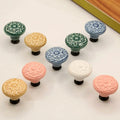 Pomo de cerámica vintage con relieve floral para muebles y cajones – estilo provenzal – 5 colores pastel
