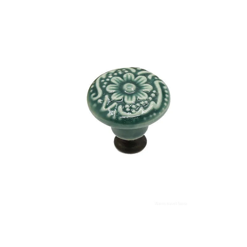 Pomo de cerámica vintage con relieve floral para muebles y cajones – estilo provenzal – 5 colores pastel