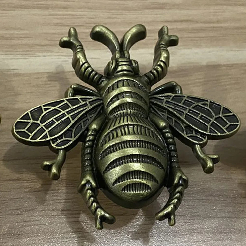 Pomo abeja de metal macizo para muebles, cómoda y cajones – 7 acabados – 59 × 56 mm