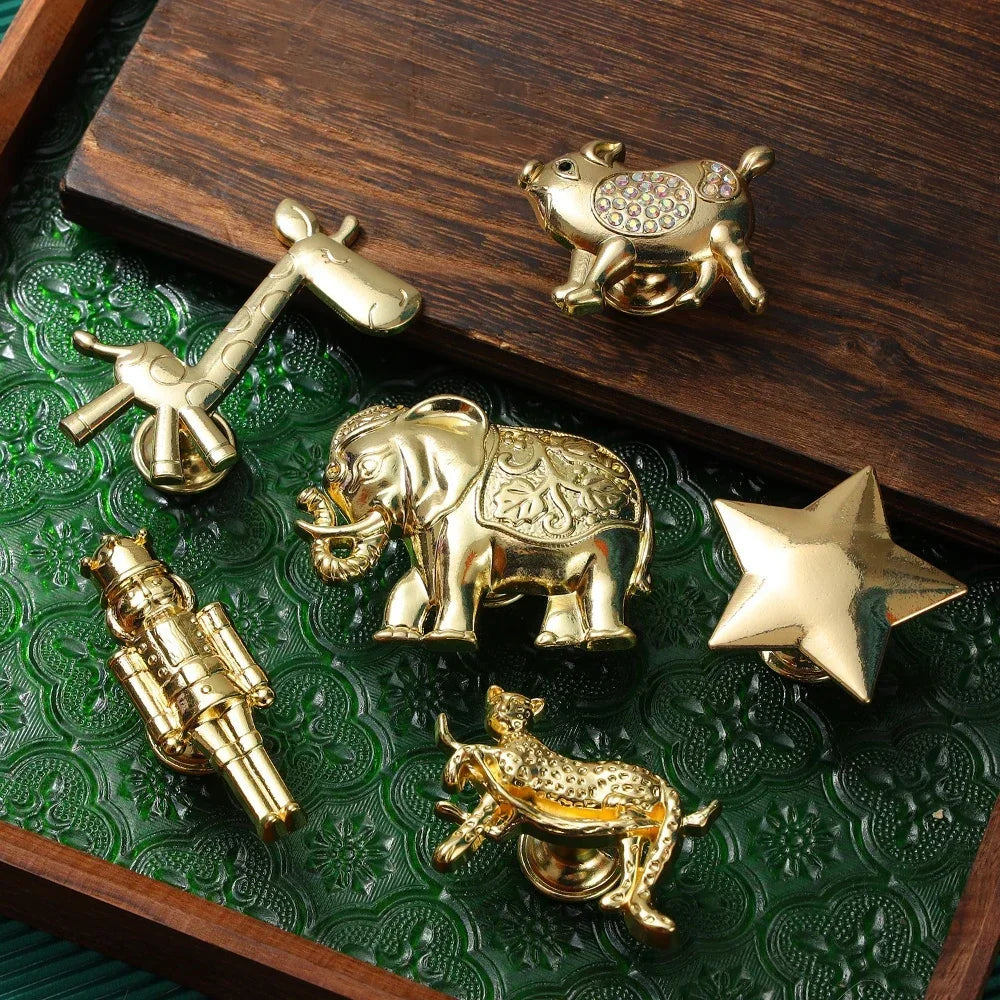 Pomo dorado decorativo con forma de animal o planta – para cajones y armarios – 25 diseños – zamak