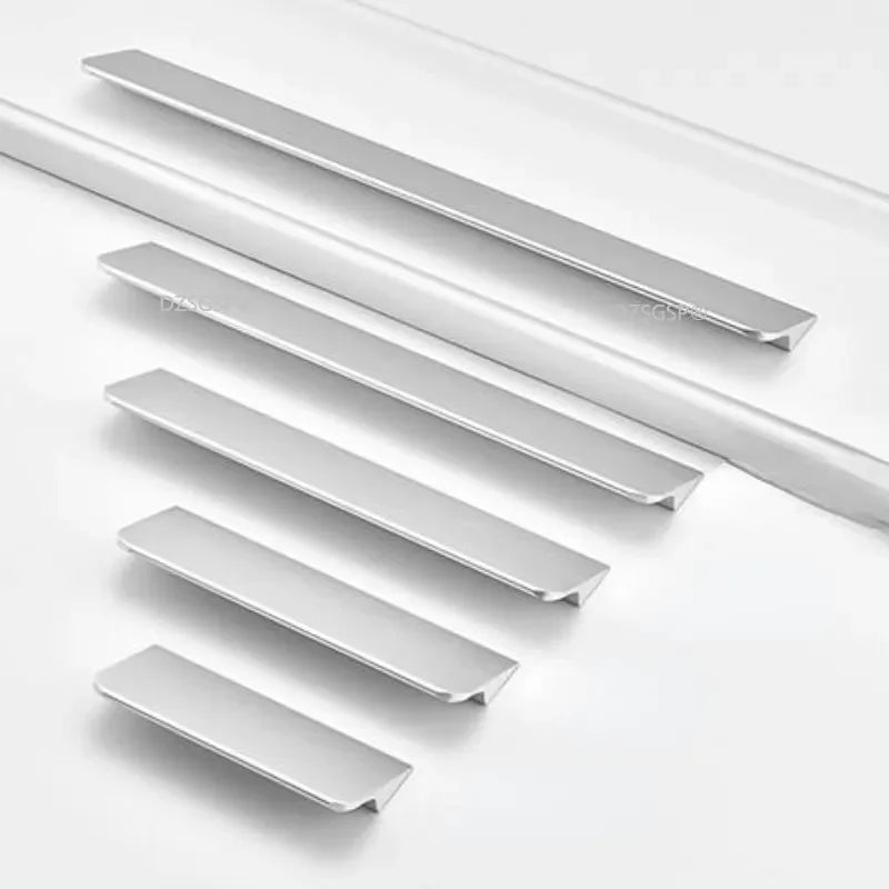 Tirador uñero oculto de canto para cocina y armario – aluminio negro, plata o dorado – 64 a 192 mm