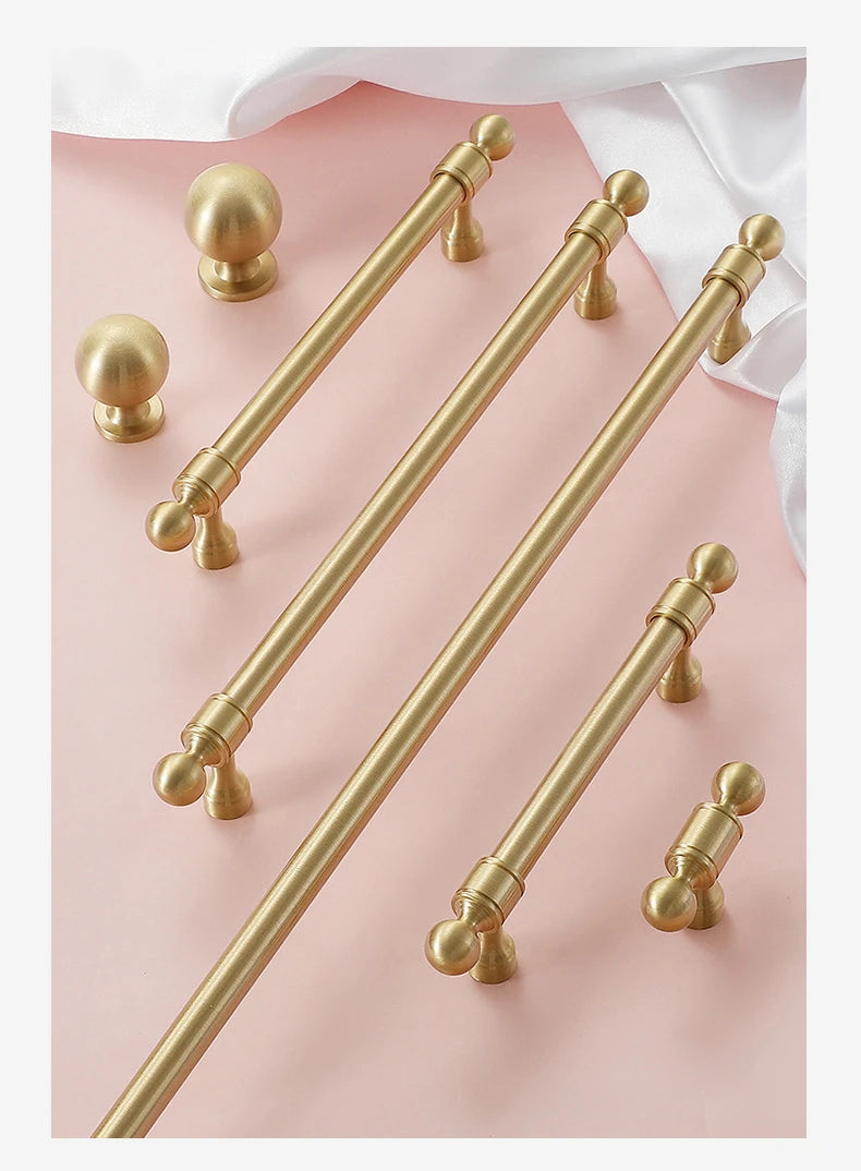 Tirador dorado de latón macizo para cocina y armario – remates de bola – dorado cepillado – pomo a 320 mm