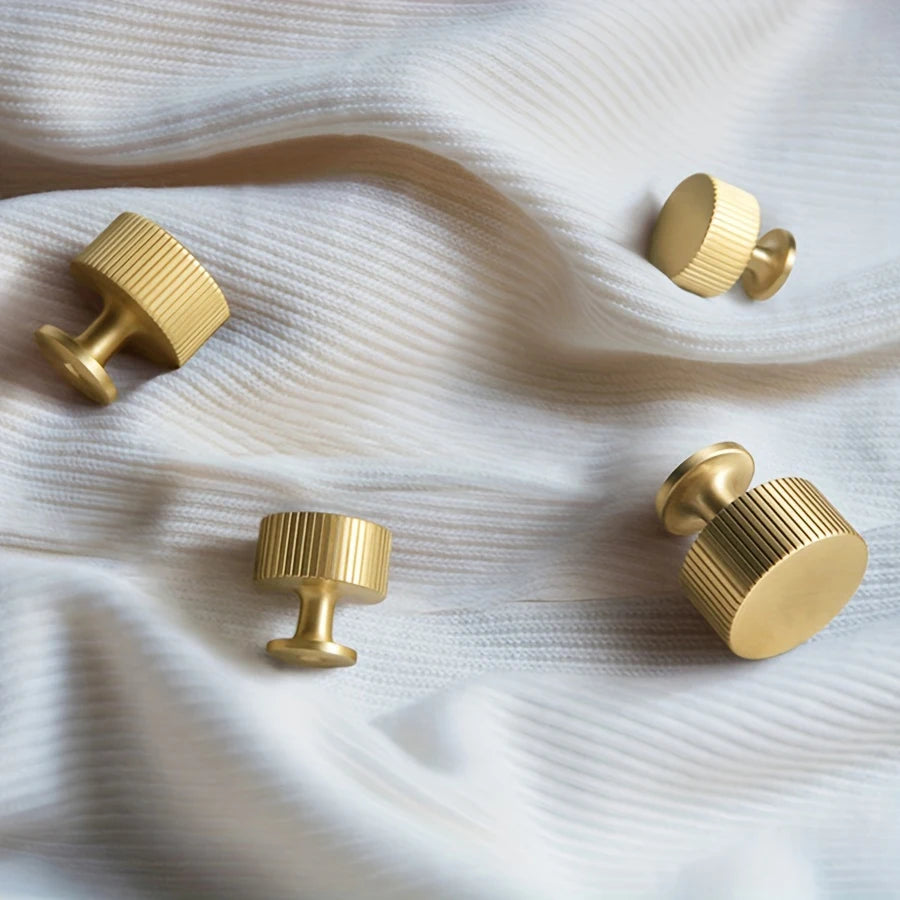 Pomo dorado retro estriado para muebles y cajones – metal acabado latón – 1 o 4 unidades
