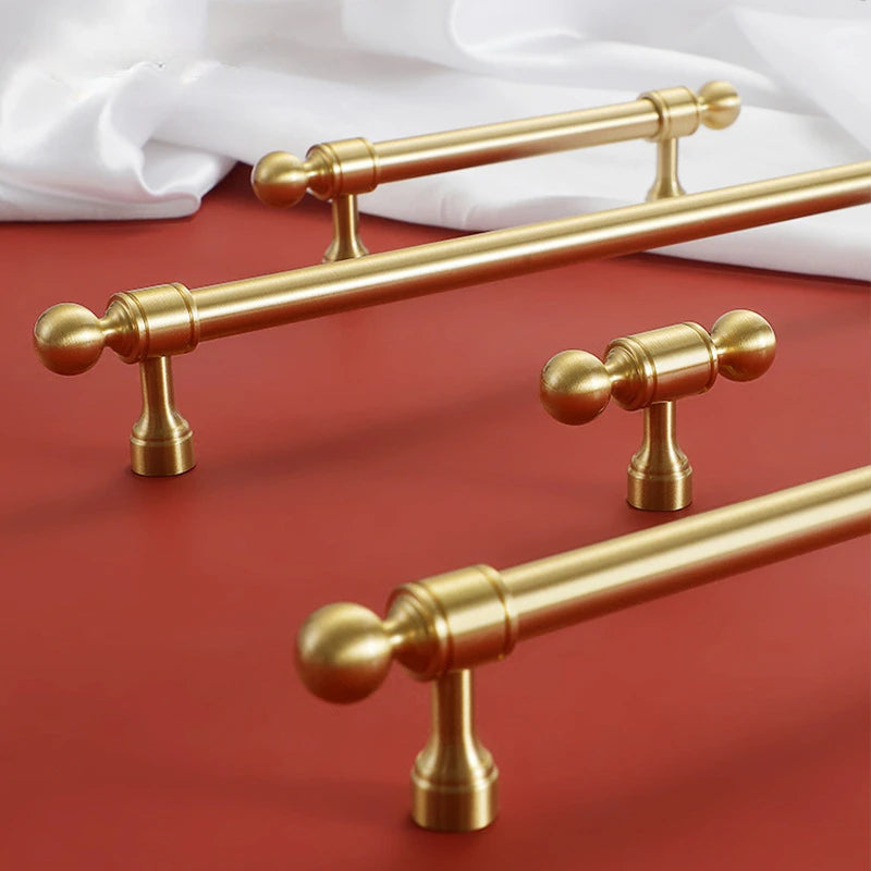 Tirador dorado de latón macizo para cocina y armario – remates de bola – dorado cepillado – pomo a 320 mm