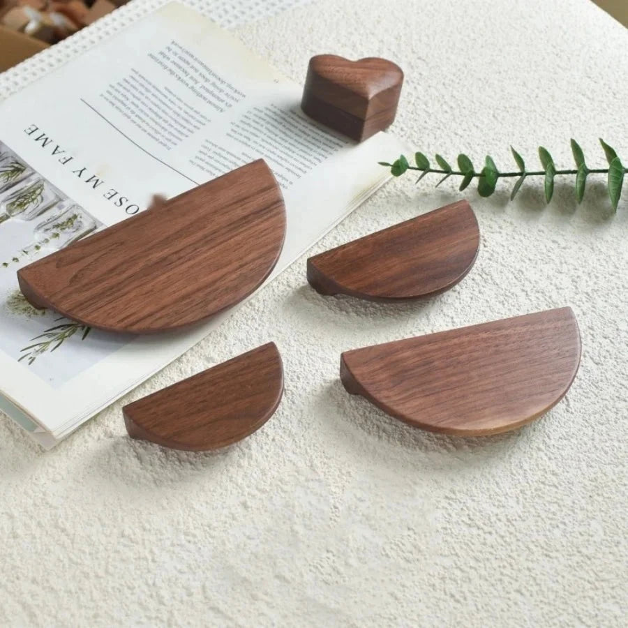 Tirador de madera maciza media luna para muebles y cajones – haya o nogal – 80 a 200 mm