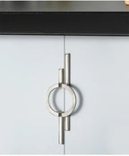 Tirador largo con anilla para armarios y muebles – dorado o cromo – diseño escultórico – 96 o 256 mm